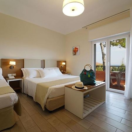 Hotel Villaggio Casarossa Crotone Dış mekan fotoğraf