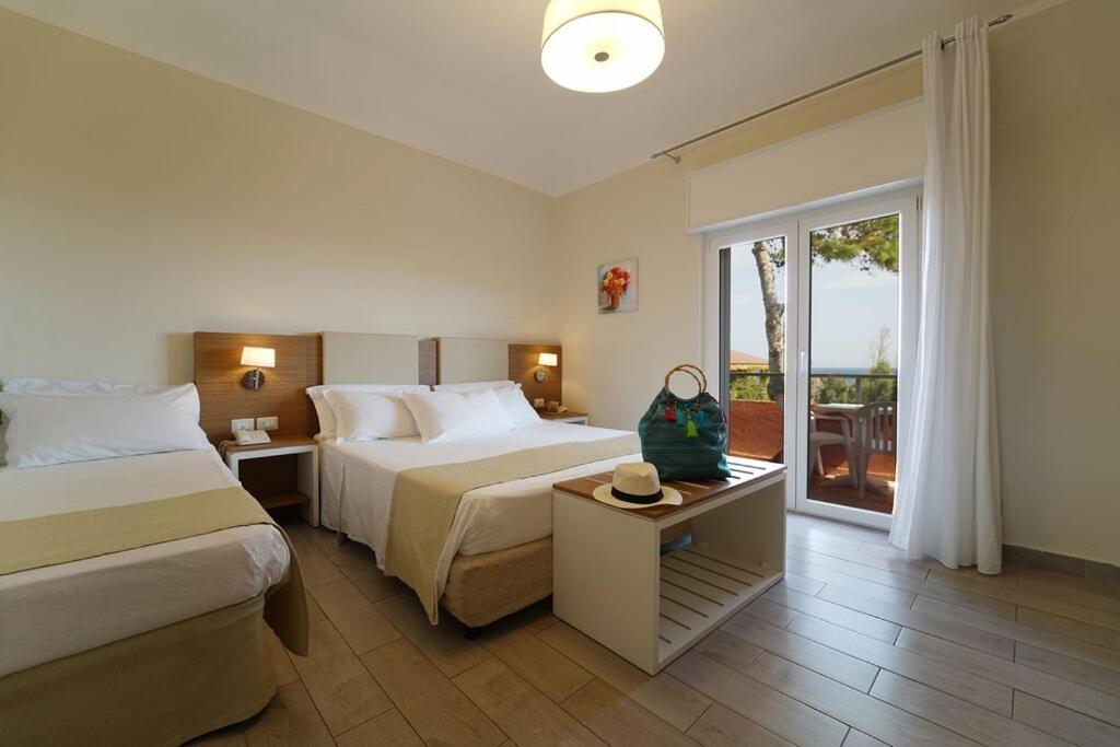 Hotel Villaggio Casarossa Crotone Dış mekan fotoğraf